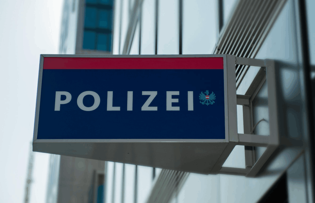 Wien: 17-Jähriger nach zwei Messer-Raubüberfällen festgenommen