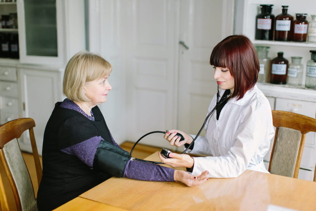 Arztbesuch in Österreich wird zur Kostenfrage: Wahlarzt-Termine starten bei 150 Euro